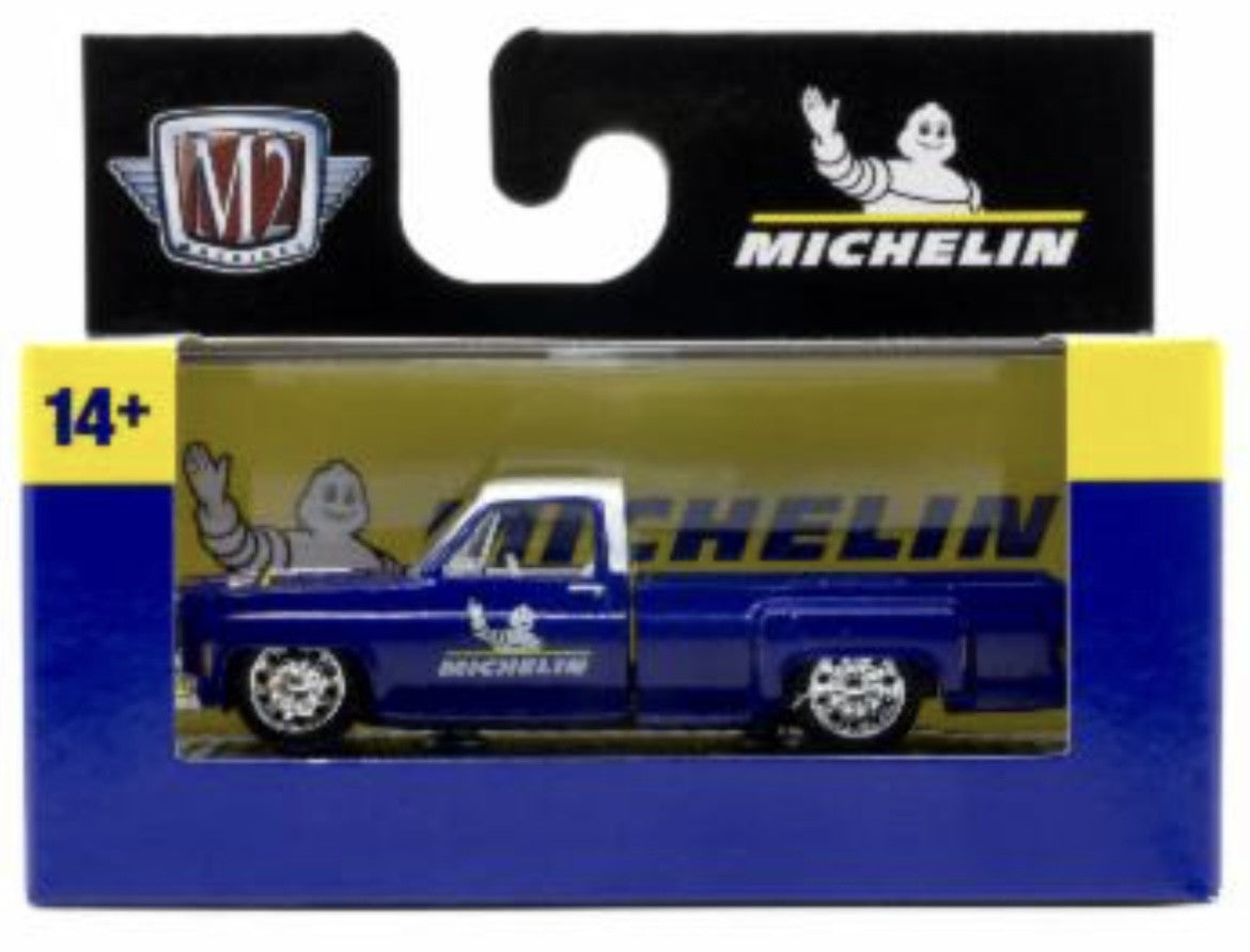 M2 Machines 1973 Chevy Cheyenne Super 30 Dually Squarebody Auto Thentics R102