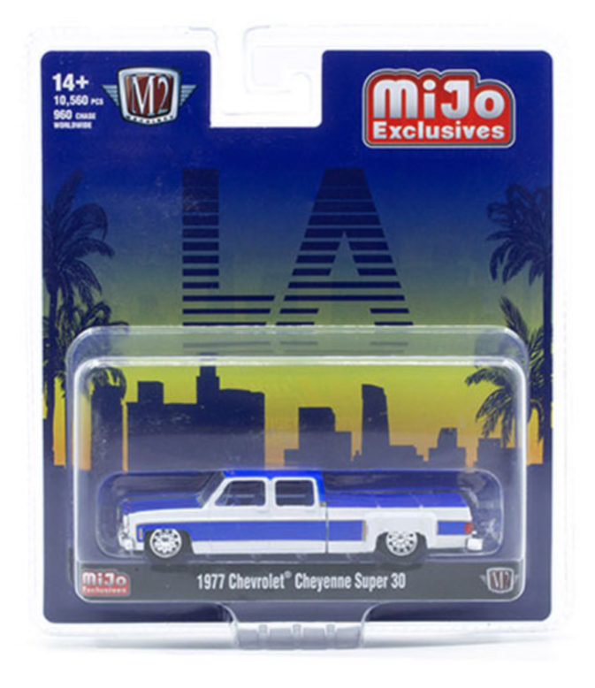 M2 Machines 1977 Chevvrolet Cheyenne Super 30 LA Dually Squarebody Limited Edition