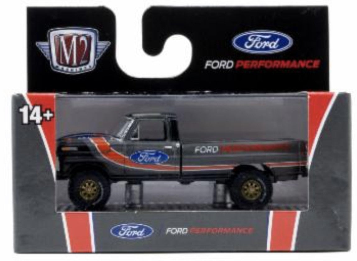 M2 Machines 1972 Ford F250 Custom 4x4 Auto Thentics R102